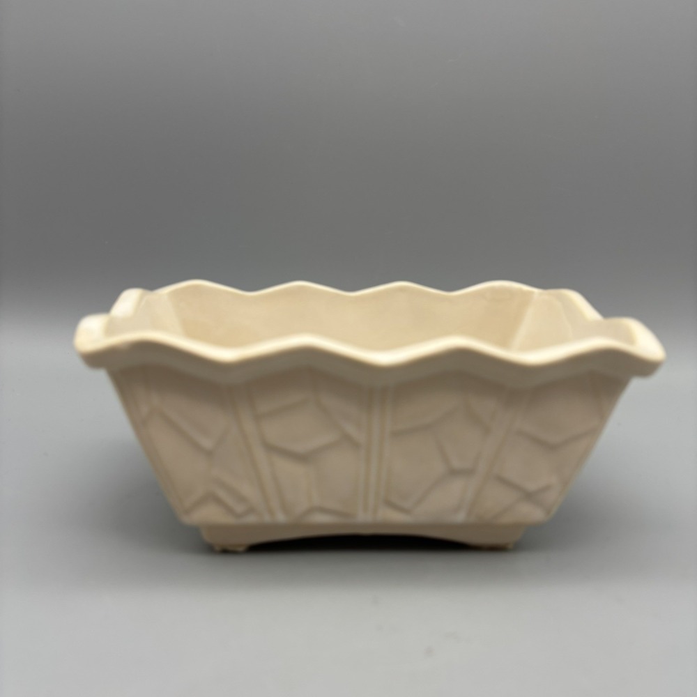 Vintage McCoy White/Cream Footed Planter w/ Wavy Pattern‎ Pedestal